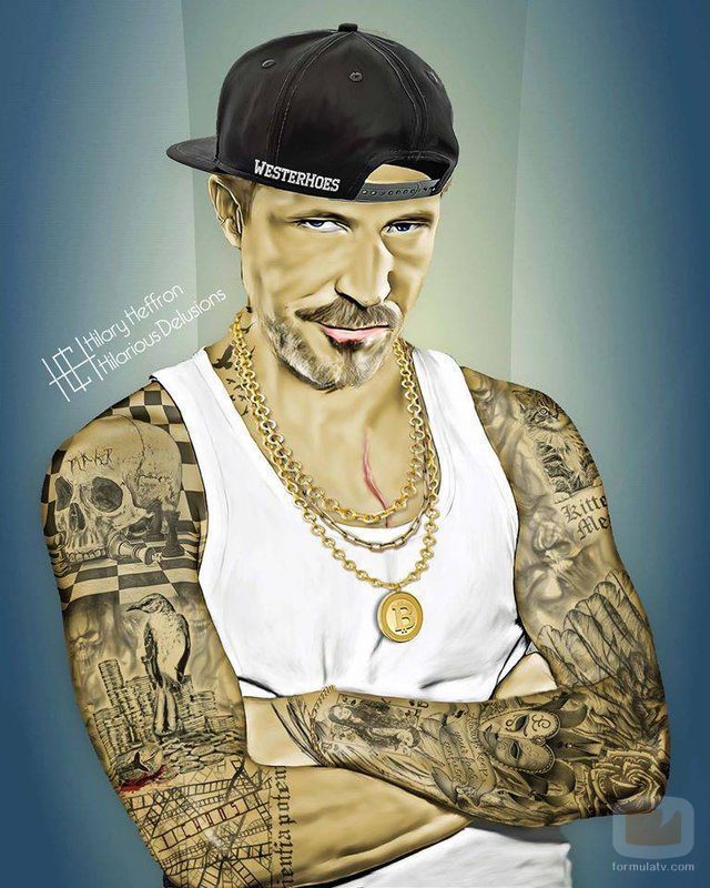 Meñique ('Juego de Tronos') en pose de rapero con tatuajes identificativos