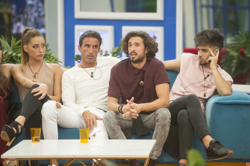 Miriam, Hugo, Christian y Rubén durante las nominaciones de la cuarta gala de 'GH Revolution'