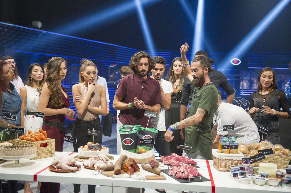 José María elige las patatas fritas tras ganar en la prueba de la cuarta gala de 'GH Revolution'