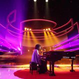 Pepa Aniorte cantando "Killing me softly" como Roberta Flack en 'Tu cara me suena'