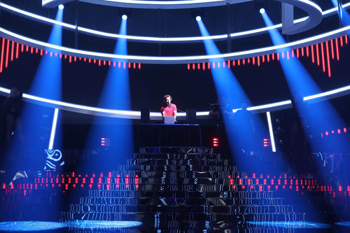 Miquel Fernández interpreta a Charlie Puth con "Attention" en 'Tu cara me suena'