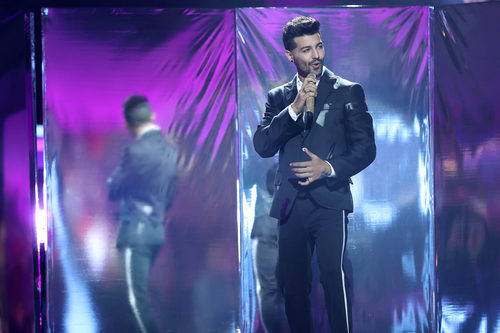 Jorge González interpreta a Maluma con "Felices los cuatro" en 'Tu cara me suena'