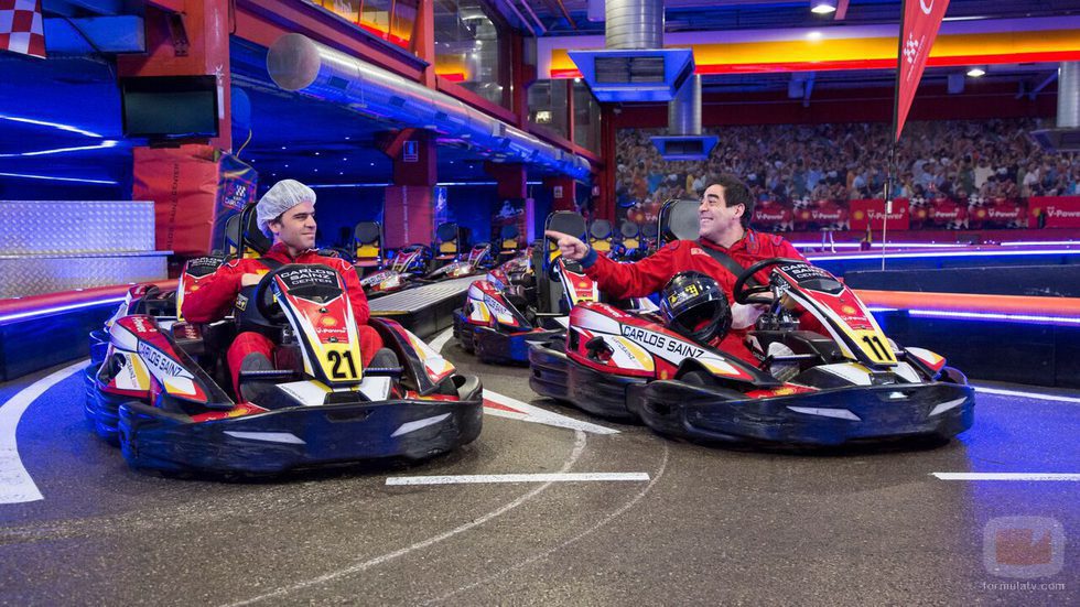 Amador y Teodoro compiten en una carrera de karts en en 'La que se avecina'