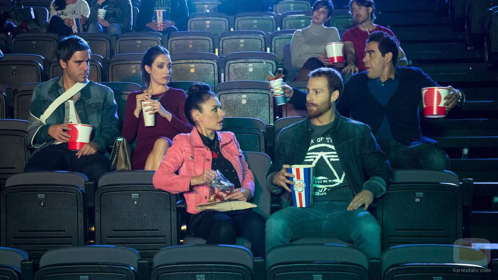 Amador va al cine solo, mientras Yoli y Teodoro van con sus citas en 'La que se avecina'