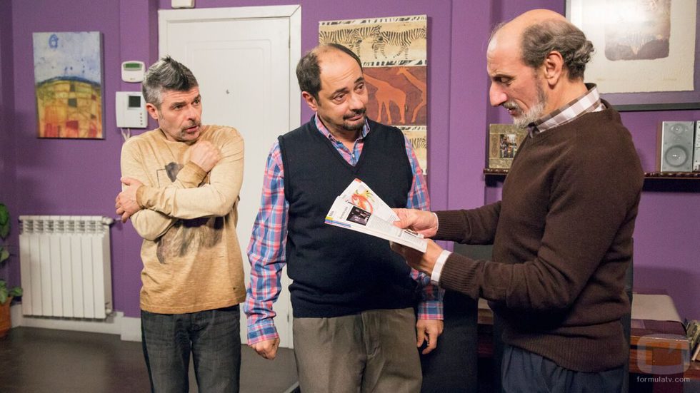 Coque, Antonio y Enrique se reúnen en el piso del concejal en 'La que se avecina'