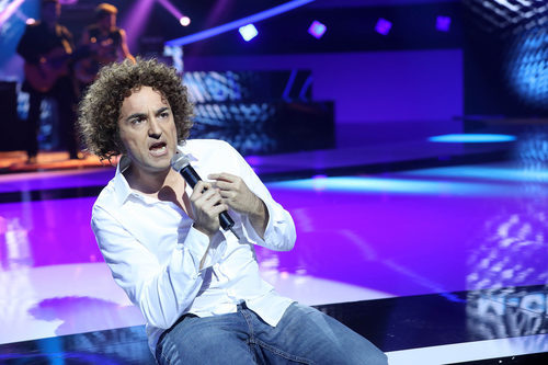 Raúl Perez cantando en su imitación al vocalista de M-Clan en 'Tu cara me suena'