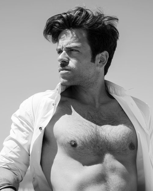 Ricky Merino, concursante de 'OT 2017', posa dejando su torso desnudo