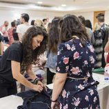 El jurado comprueba las creaciones de los aspirantes a 'Maestros de la costura'