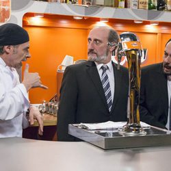 Coque es el chef del restaurante de Enrique y Antonio Recio en el capítulo 10x03 de 'La que se avecina'