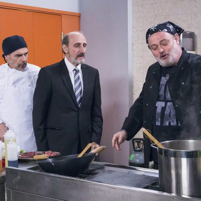Pablo Carbonell encarna a un prestigioso chef en el restaurante de Antonio y Enrique en el capítulo 10x03 de 'La que se avecina'