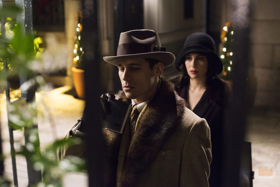 Carlos da la espalda a Lidia en 'Las chicas del cable'