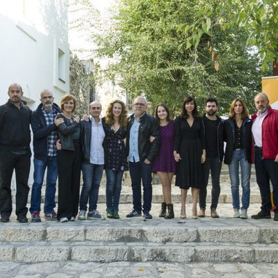 El reparto de 'Matadero', la nueva serie de Antena 3, posa ante los medios