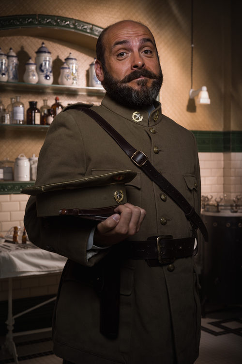 Federico Pérez es el teniente médico Guillermo en 'Tiempos de Guerra'