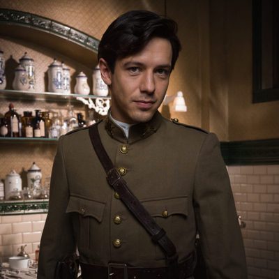 Marcel Borràs es Pedro Ballester en 'Tiempos de guerra'