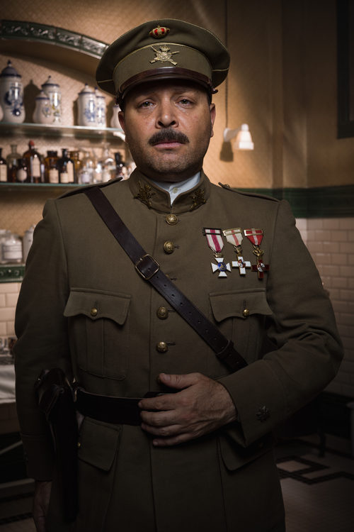 Vicente Romero es el Comandante Silva en 'Tiempos de guerra'