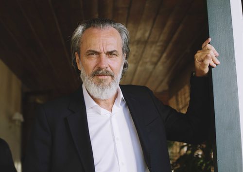 José Coronado es Nemo Bandeira, protagonista de 'Vivir sin permiso'