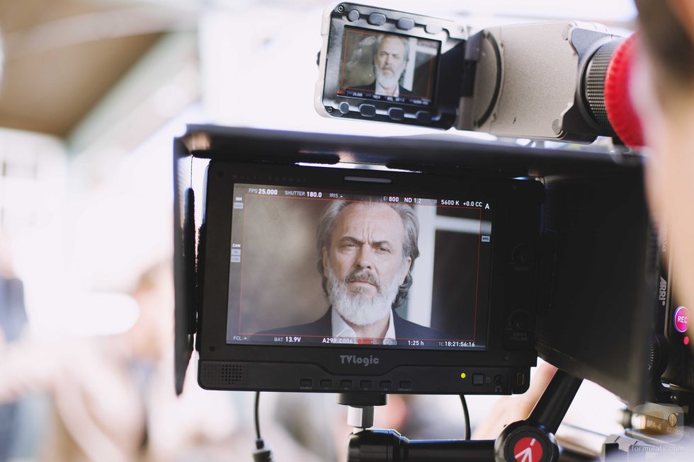 José Coronado, en el rodaje de la serie 'Vivir sin permiso'