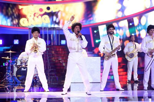 Miquel Fernández es Kool & The gang en la quinta gala de 'Tu cara me suena'