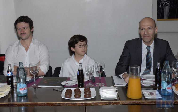 Hermanos y detectives