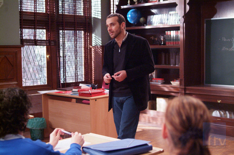 Luis Merlo interpreta el papel de Héctor en 'El Internado'