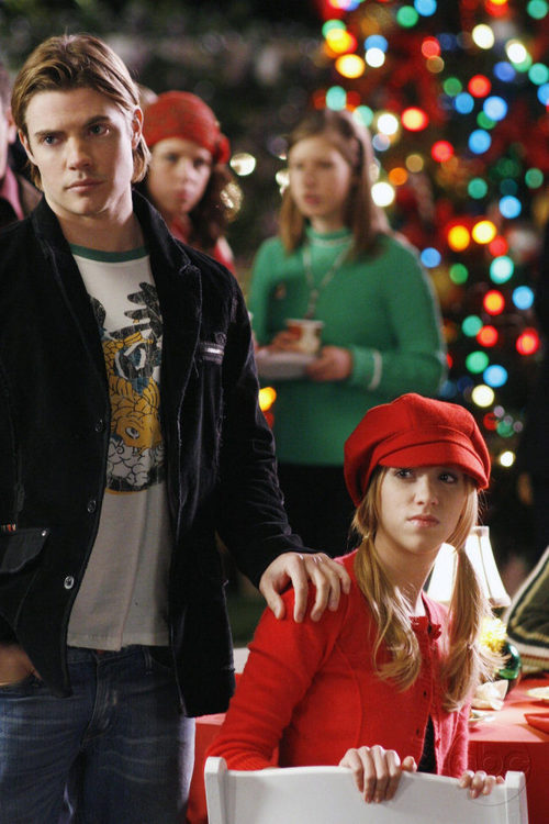 Josh Henderson y Andrea Bowen