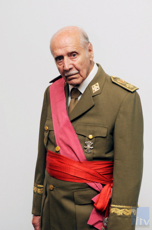 Manuel Alexandre es Francisco Franco en '20-N'