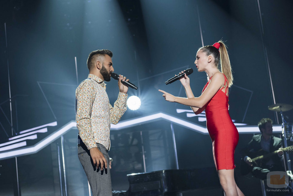 Juan Antonio Zaira y Mireya Bravo cantan "Corre" en la gala 1 de 'OT 2017'