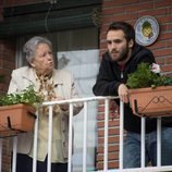 María Galiana y Ricardo Gómez en el rodaje de 'Cuéntame cómo pasó'.