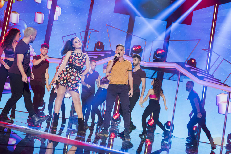 Thalía y Raoul actúan al ritmo de "Cake by the Ocean" en la gala 1 de 'OT 2017'
