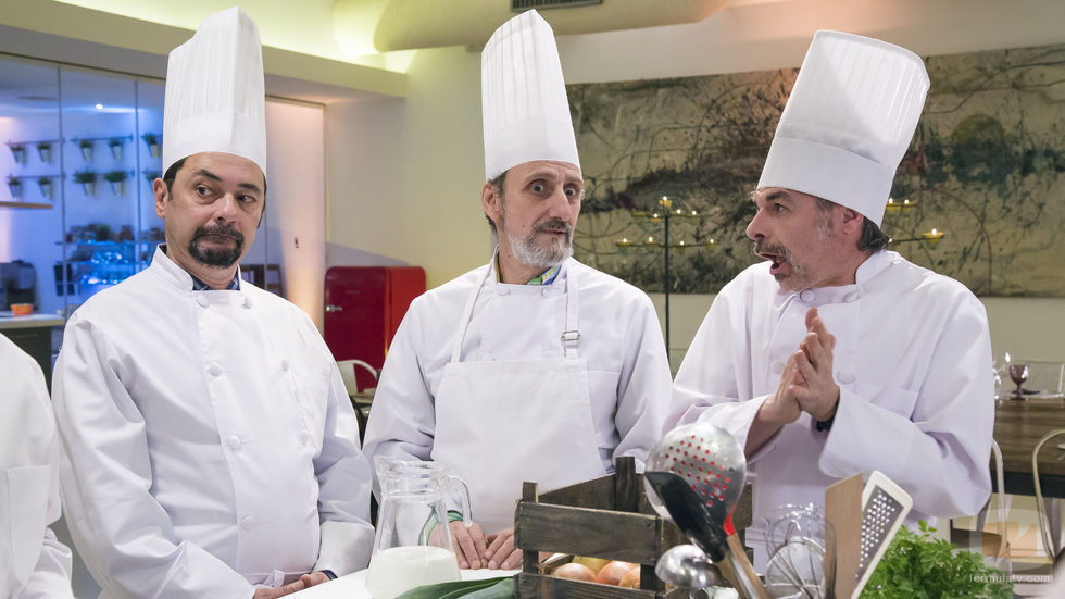 Antonio Recio, Enrique Pastor y Coque, chef de un restaurante en el quinto episodio de la décima temporada de 'La que se avecina'