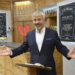 Carlos Sobera en el nuevo restaurante de 'First Dates'
