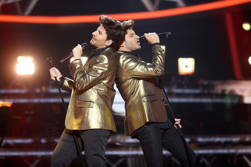 Diana Navarro es Blas Cantó en la gala 6 de 'Tu cara me suena 6'