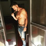 Albert Álvarez ('MYHYV') posa sexy sin camiseta
