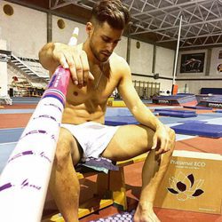 Albert Álvarez ('MYHYV'), semidesnudo antes de practicar deporte