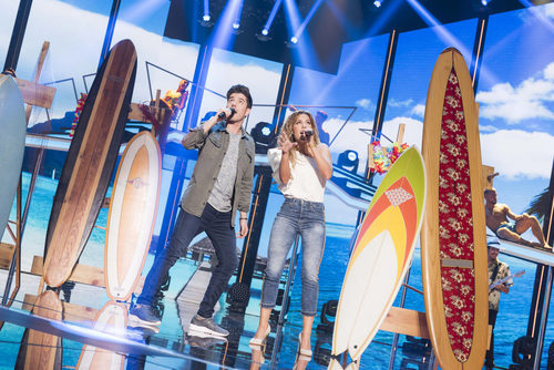 Roi y Miriam cantan "Malibu" en la Gala 2 de 'OT 2017'