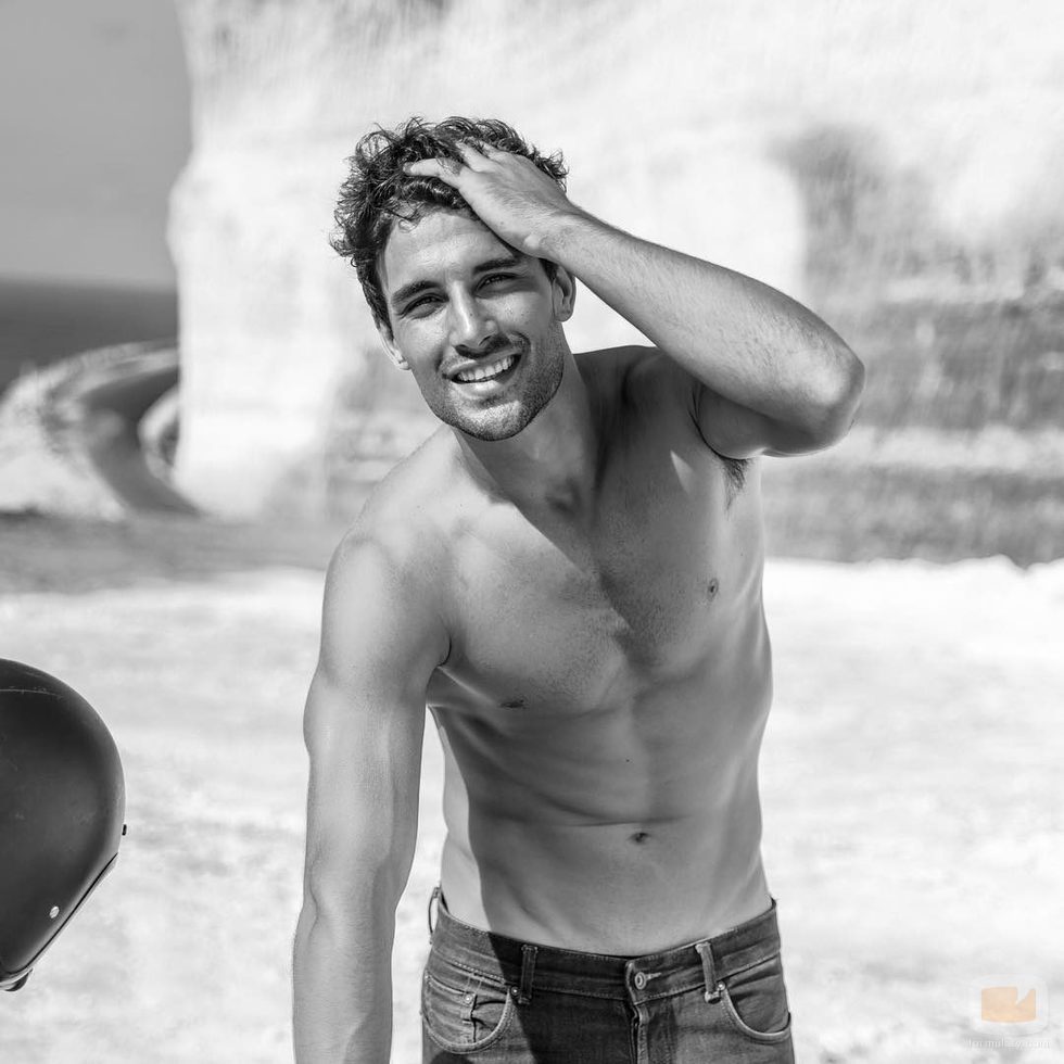 Jaime Astrain, nuevo colaborador de 'El chiringuito de Jugones', sexy en blanco y negro