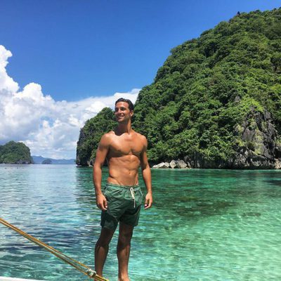Jaime Astrain, de 'El chiringuito de Jugones', semidesnudo en la playa