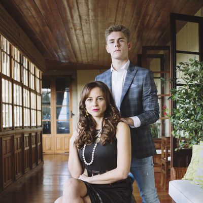 Leonor Watling y Patrick Criado, nuevas incorporaciones de la serie de Mediaset 'Vivir sin permiso'