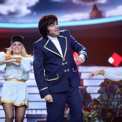 Raúl Pérez es Georgie Dann en la gala 7 de 'Tu cara me suena'