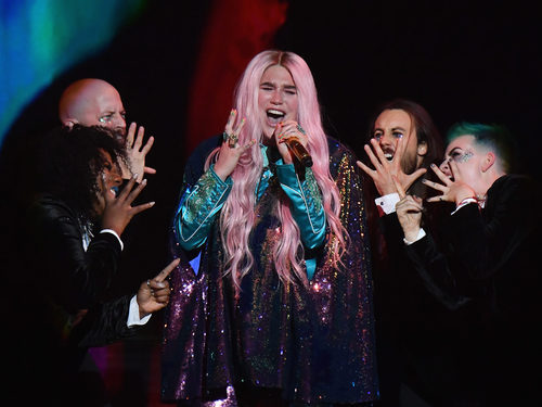 Kesha en los MTV EMAs 2017
