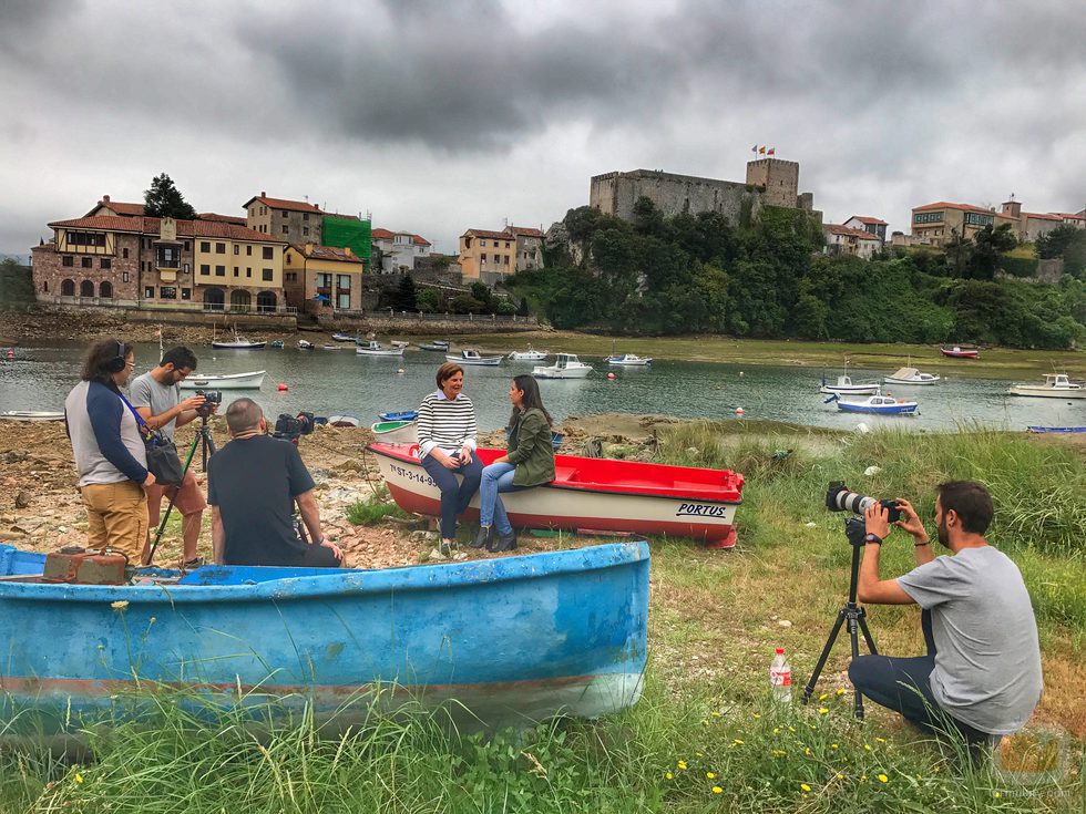 Ana Pastor con la alcaldesa de San Vicente en 'Donde estabas entonces'
