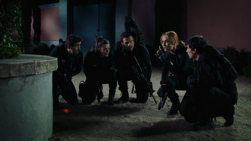 Los protagonistas de 'Cuerpo de élite' preparados para la acción