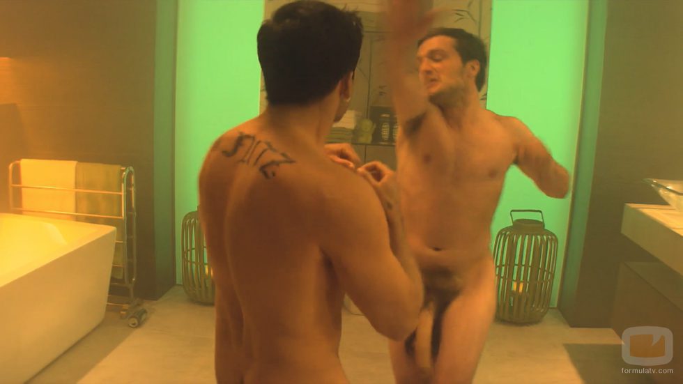 Josh Hutcherson, completamente desnudo, se pelea consigo mismo en 'Future Man'
