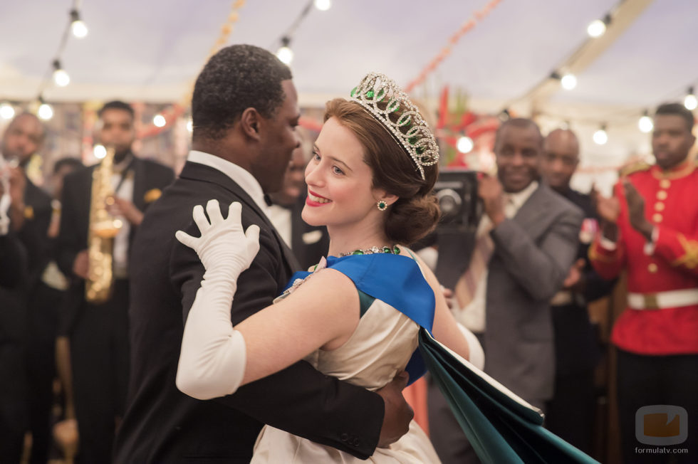 Isabel y Nkrumah en la segunda temporada de 'The Crown'