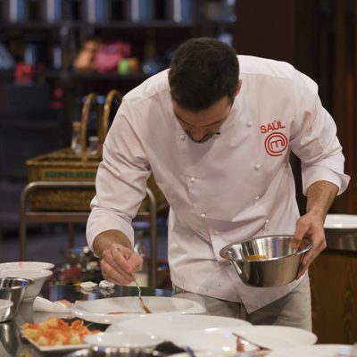 Saúl Craviotto emplatando en el duelo final de 'MasterChef Celebrity 2'