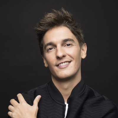 Xavi Martínez posa sonriente