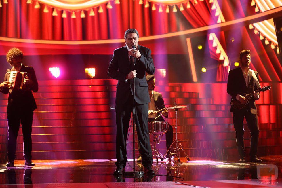 Raúl Pérez homenajea a Leonard Cohen con su imitación en 'Tu cara me suena'