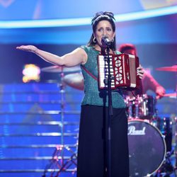 Lucía Jiménez es Julieta Venegas en la Gala 9 de 'Tu cara me suena'