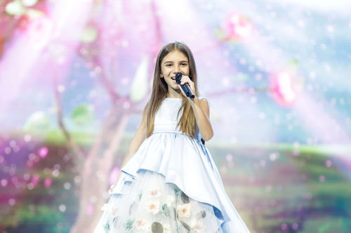 Ana Kodra en Eurovisión Junior 2017 como representante de Polonia