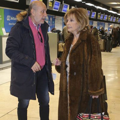 Jose Carlos Bernal, marido de Carmen Borrego, acude a despedir a Las Campos en la tercera temporada